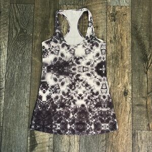 Lululemon luon black  kaleidoscope patterened tank